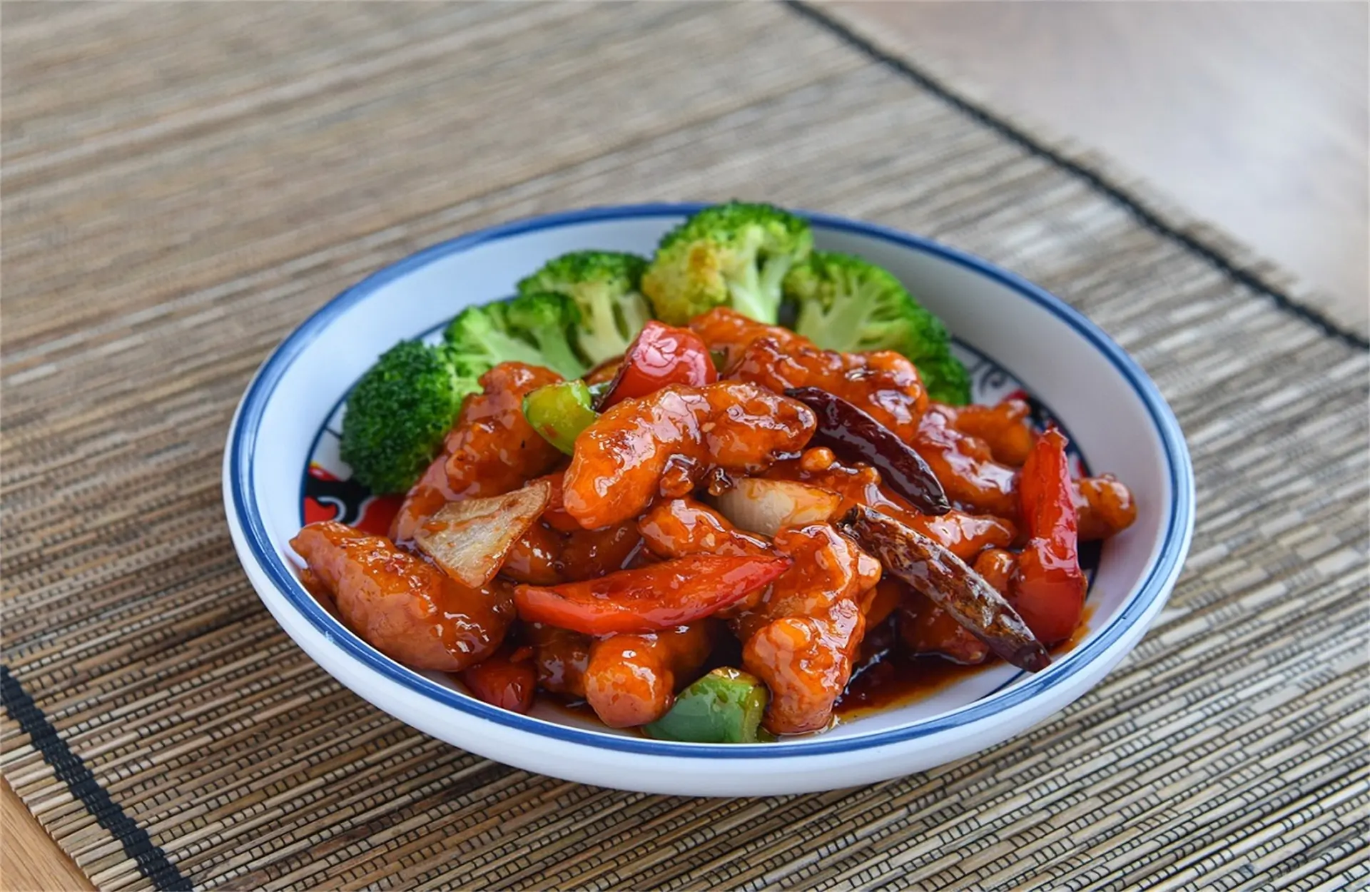 Crispy chicken in tangy sauce, a Chinese Restaurant in USA